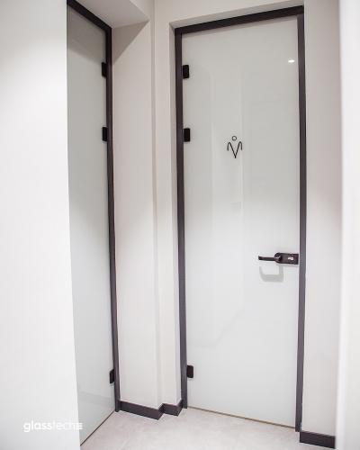 ş&uuml;şə qapılar, dekorativ ş&uuml;şə ilə